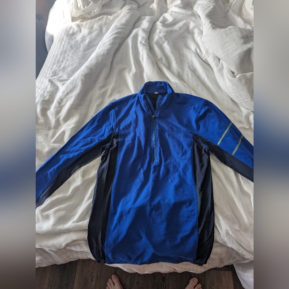 Lululemon running jacket - Picture 3 of 3